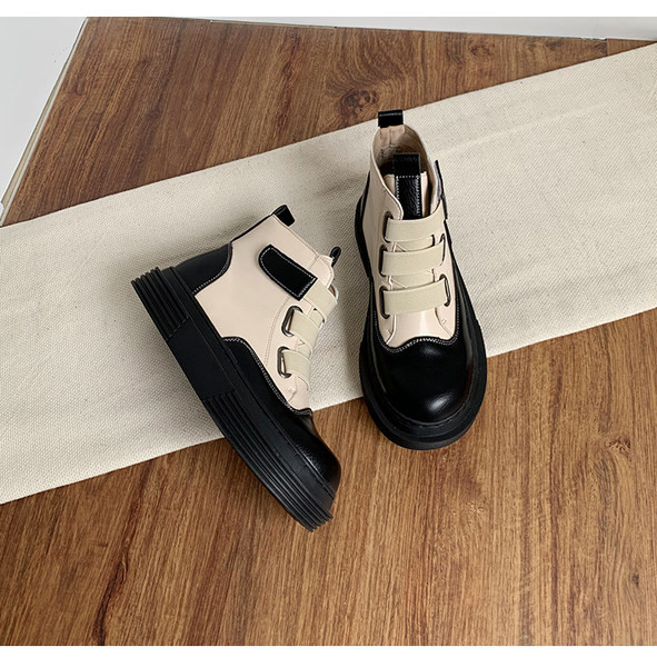 Ženske retro čizme s kopčanjem na čičak i ravnim potplatom