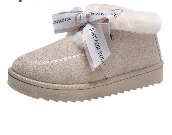 Ženske čizme s vezicama i toplom postavom