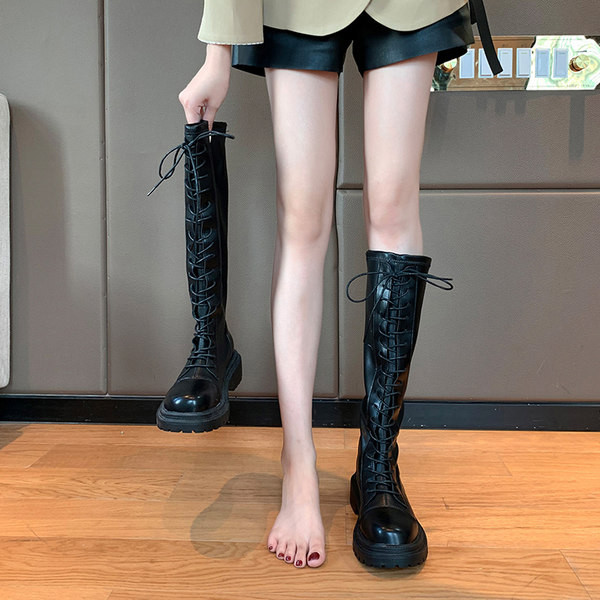 Novi model ženskih čizama od umjetne kože sa vezicama - crne boje