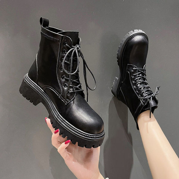 Čist model ženske kubanke od umjetne kože