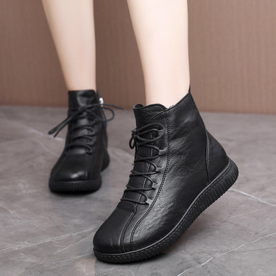 Ženske čizme zaobljeni model sa pertlom i ravnim đonom u dva modela