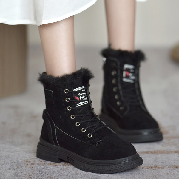 Ženske zimske čizme s toplom postavom i vezicama