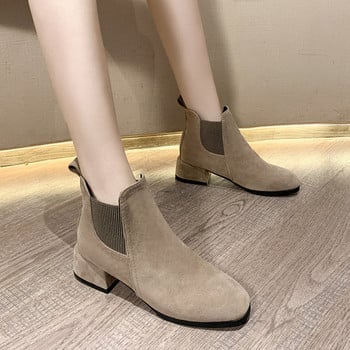 Γυναικείες μπότες από eco suede με χαμηλά τακούνια