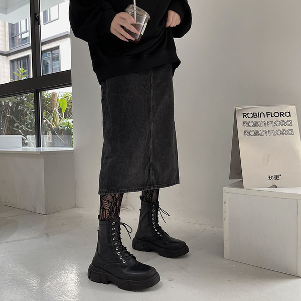 Ženske čizme od eko kože sa grubim đonom i vezicama