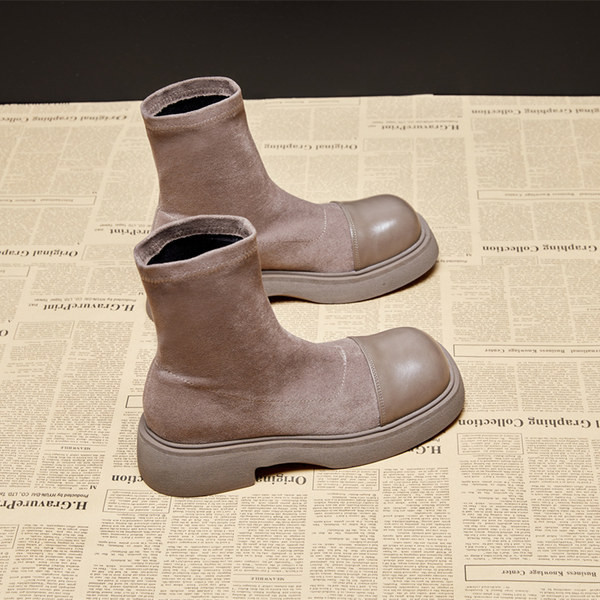 Ženske zimske čizme sa debelim đonom - crne i smeđe