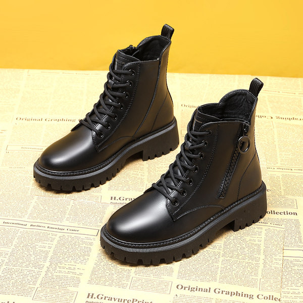 Ležerne čizme u crnoj boji s patentnim zatvaračem za žene