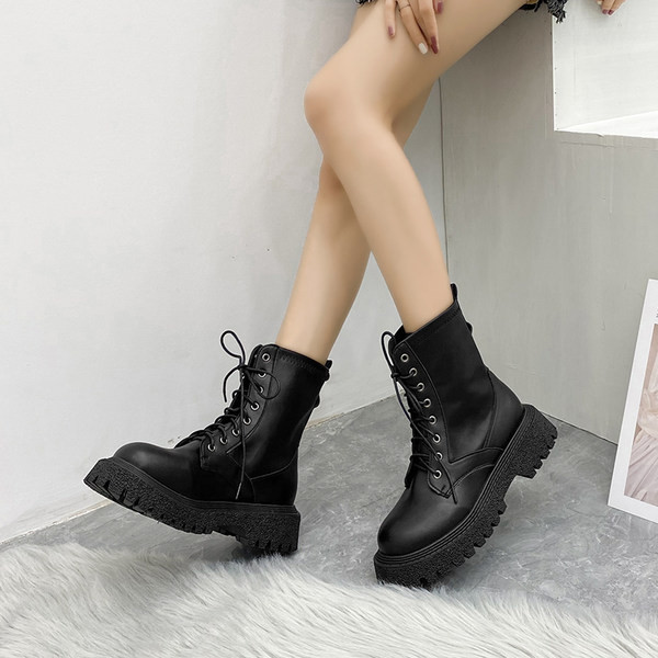 Дамски боти от еко кожа с връзки - два модела