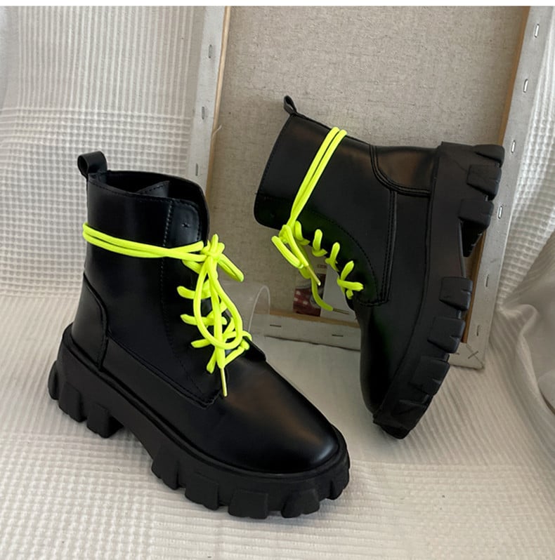 Ženske čizme s debelim đonom i vezicama u boji