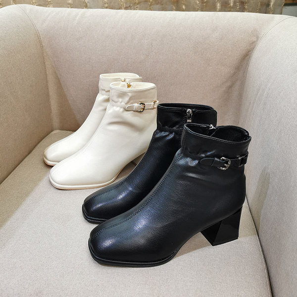 Ženske čizme s debelom četvrtastom petom 5 cm i metalnom kopčom