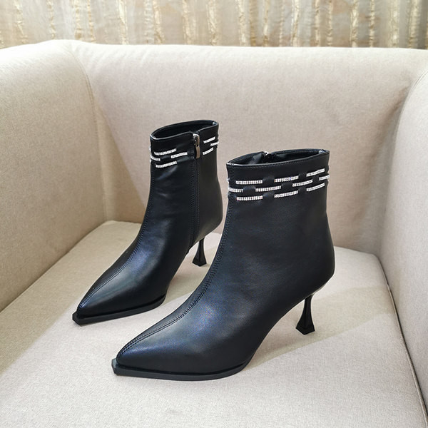 Elegantne ženske čizme od eko kože model na špic sa 6 cm pete