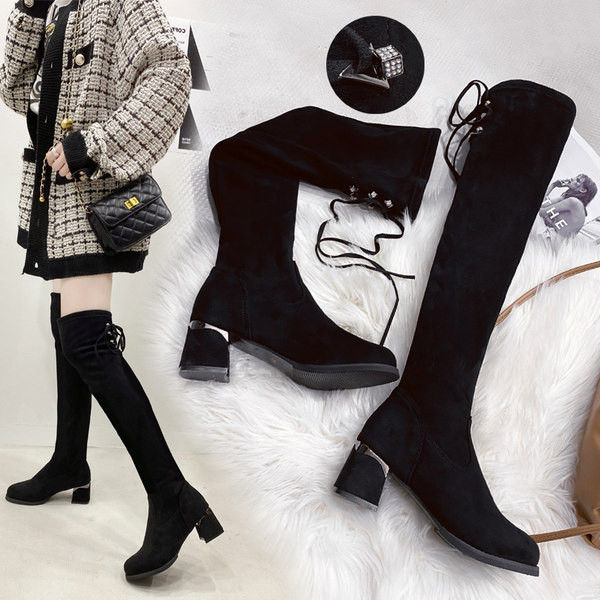 Нов модел дамски велурени ботуши с връзки 