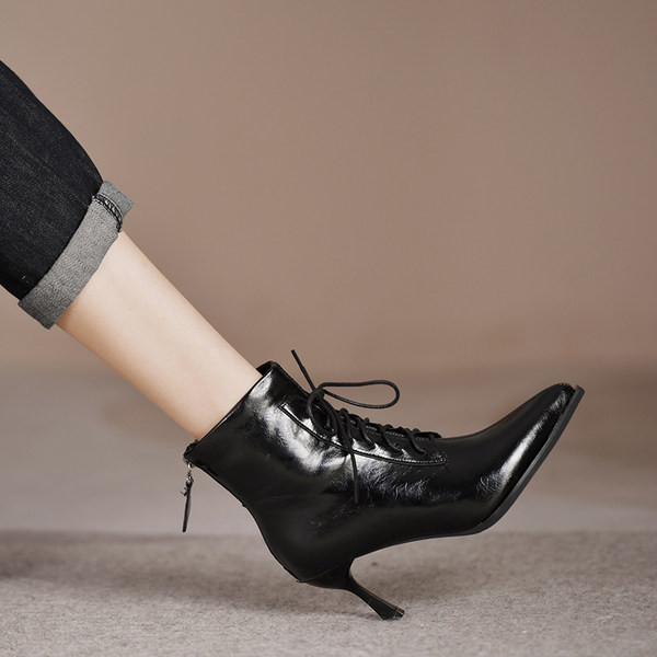 Ženske čizme od eko kože sa tankom petom od 6 cm