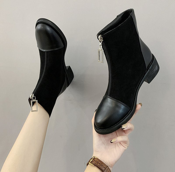 Ženske čizme sa ravnim đonom - crne boje