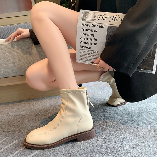 Novi model kožnih čizama sa patentnim zatvaračem