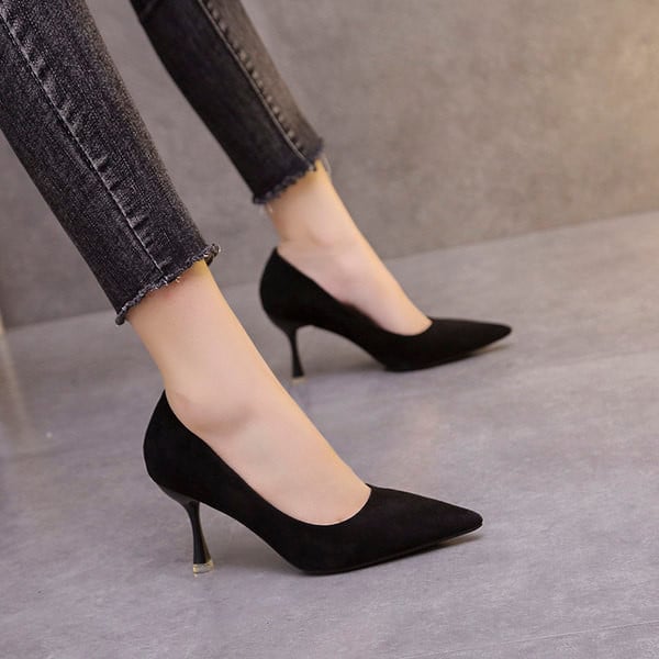 Γυναικεία μυτερά παπούτσια από eco suede