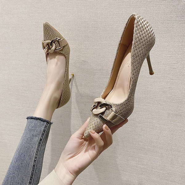 Ženske casual cipele s tankom petom i kopčom