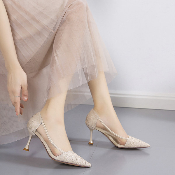 Elegantne ženske cipele na visoku petu sa čipkom