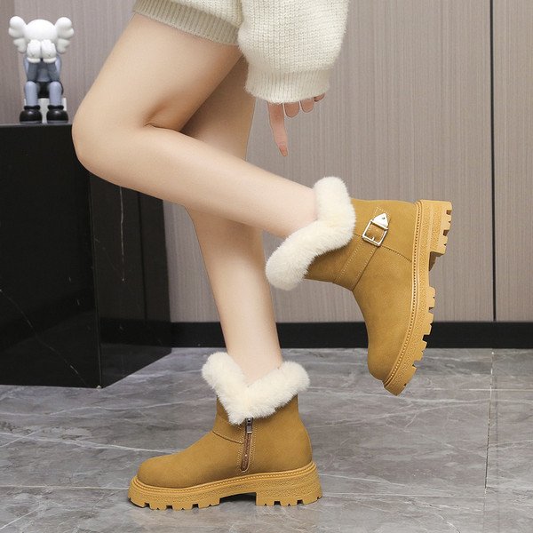 Ženske moderne čizme s kopčom i puhom