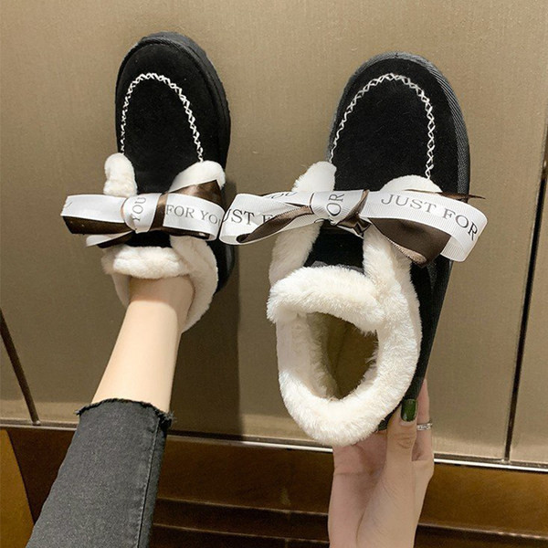 Ženske čizme od brušene kože s trakom i toplom postavom