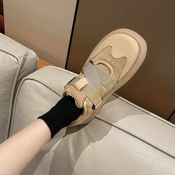 Ženske čizme s ravnim potplatom - zaobljeni model