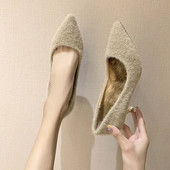 Model ženskih cipela na špic s toplom postavom