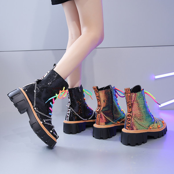 Novi model ženskih čizama sa vezicama u boji