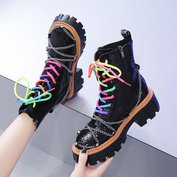 Novi model ženskih čizama sa vezicama u boji