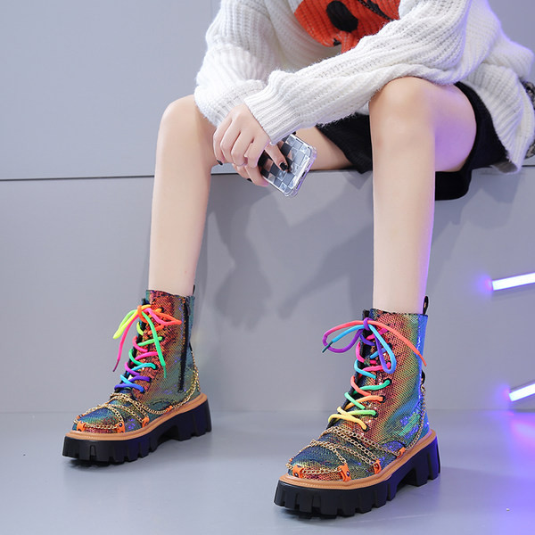 Novi model ženskih čizama sa vezicama u boji