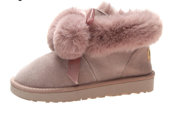 Ženske čizme s perom i ravnim potplatom