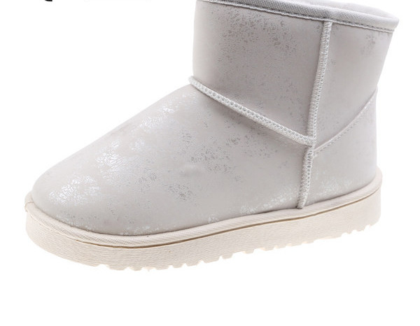 Ženske čizme sa postavom i ravnim đonom u dvije boje