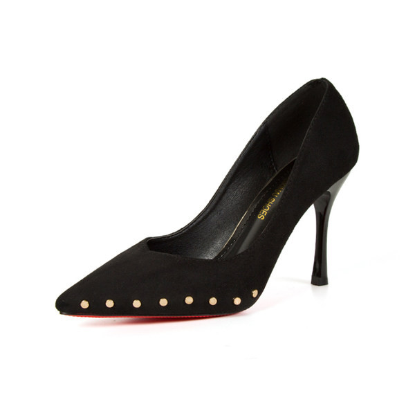 Elegantne ženske cipele na visoku petu s metalnim zakovicama