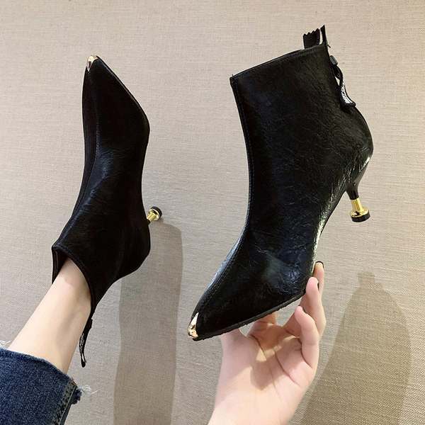 Ženske čizme na špic sa patent zatvaračem u dvije boje