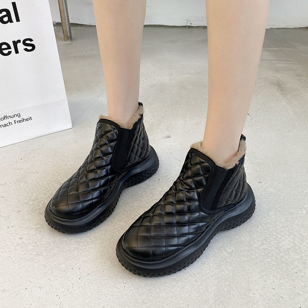 Ženske kožne čizme sa toplom postavom u dvije boje