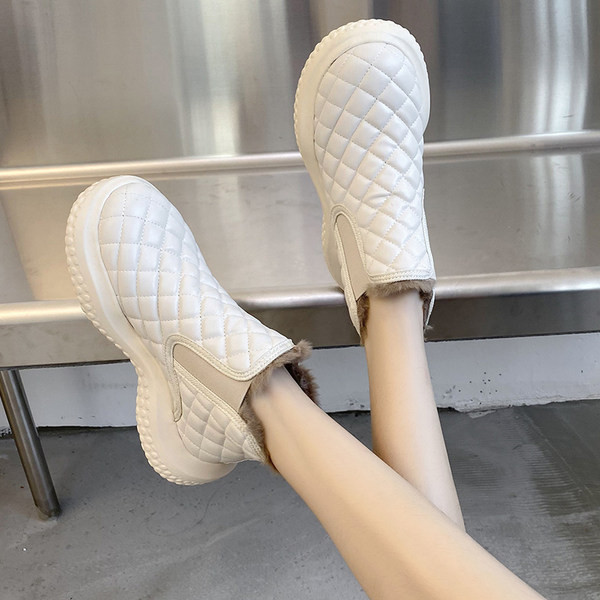 Ženske kožne čizme sa toplom postavom u dvije boje