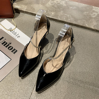 Lakirane elegantne ženske sandale s kamenim ukrasom