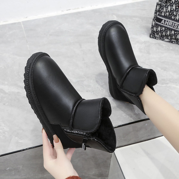 Ležerne ženske čizme s toplom postavom - ravni potplat