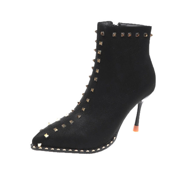 Ženske kožne čizme sa zakovicama i patentnim zatvaračem