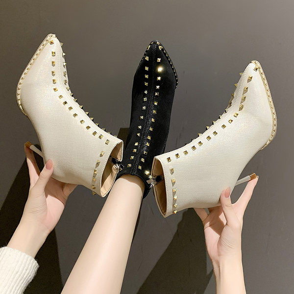 Ženske kožne čizme sa zakovicama i patentnim zatvaračem