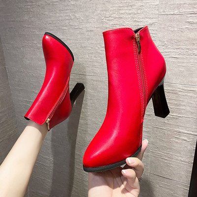 Čizme s debelom petom i patentnim zatvaračem od umjetne kože