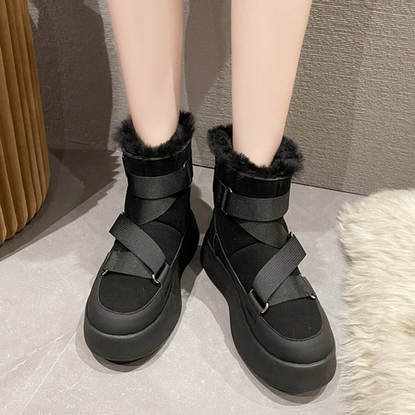 Дамски зимни  боти с топла подплата и равна подметка