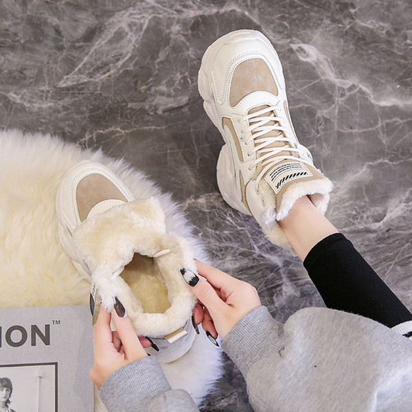 Ženske jesensko-zimske sportske čizme s toplom postavom