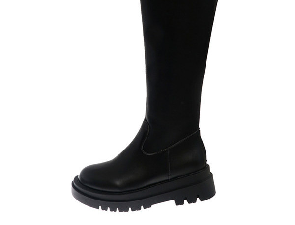 Kožne čizme s grubim potplatom i patentnim zatvaračem za žene