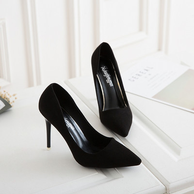 Elegantni ženski model cipela na špic od eko brušene kože