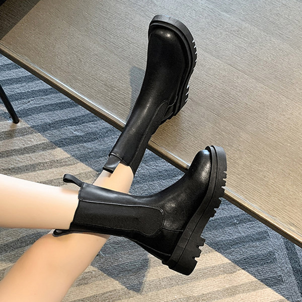 Ženske čizme od eko kože - crne boje