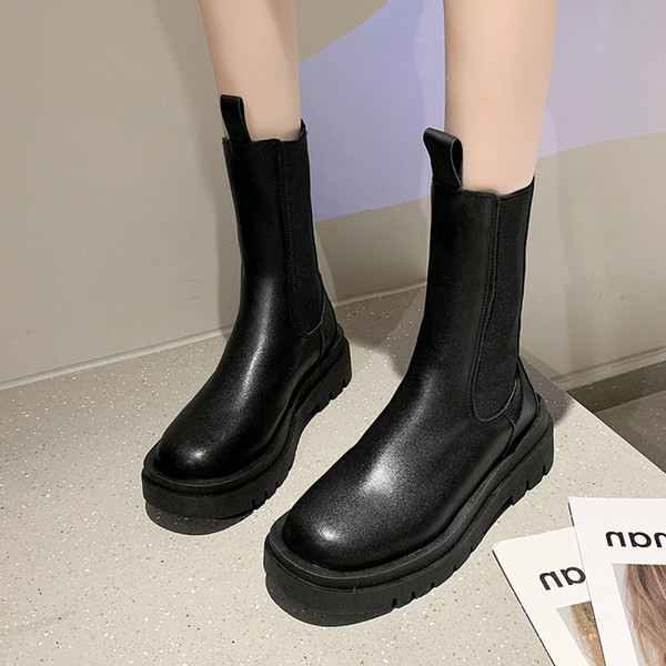 Ženske čizme od eko kože - crne boje