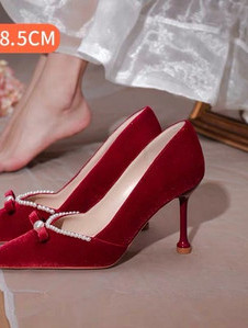 Ženske cipele od crvenog eko antilopa s perlama i trakom