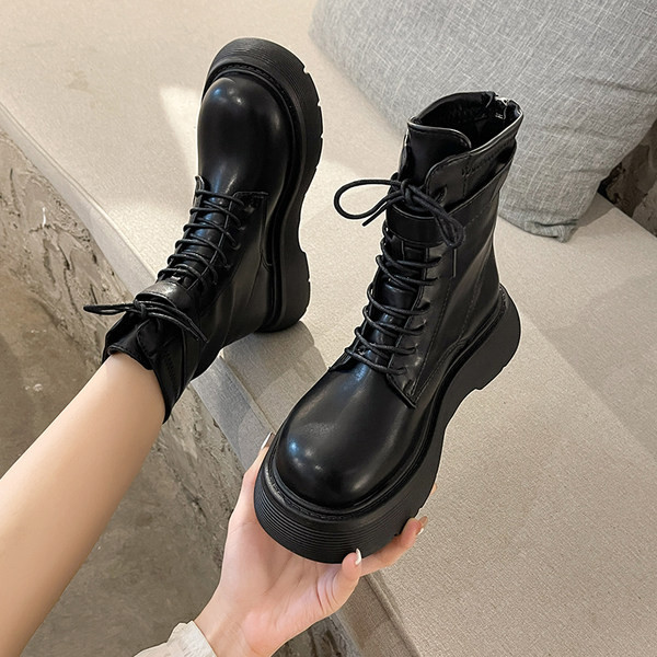 Κλασικό μοντέλο γυναικεία μποτάκια αρβήλας από έκο  δέρμα