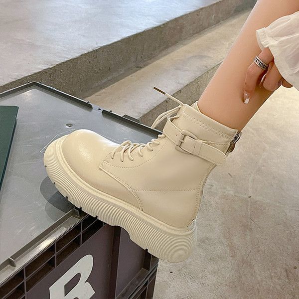 Κλασικό μοντέλο γυναικεία μποτάκια αρβήλας από έκο  δέρμα