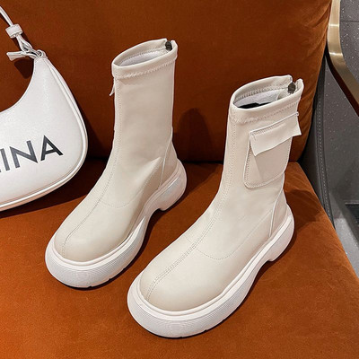 Novi model ženskih čizama sa đonom od 4 cm