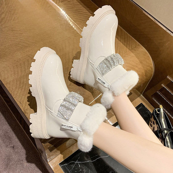 Ženske čizme s toplom postavom i kamenčićima